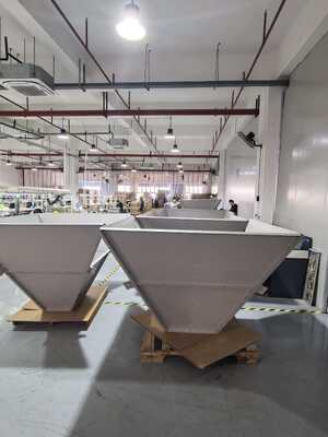 Antenne cornet directionnelle à large bande 100-1000 MHz, appliquée au domaine des communications